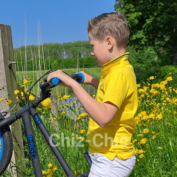 Lemon Beret polo geel dino gedragen door jongen